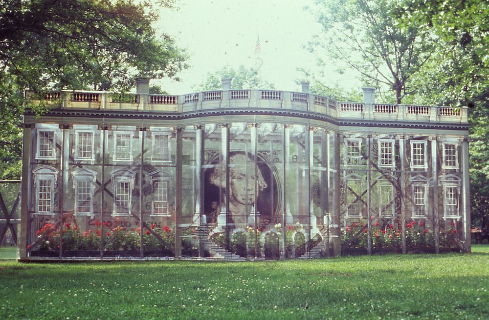 Karin Giusti, The White House Green House, 1997, Battery Park, Manhattan. Photo courtesy of Karin Guisti.<br/>